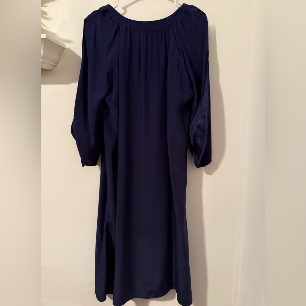 Lilly Pulitzer NWT Navy & Gold Embroidery Stitching with Pink label Size Medium - Picture 6 of 15
